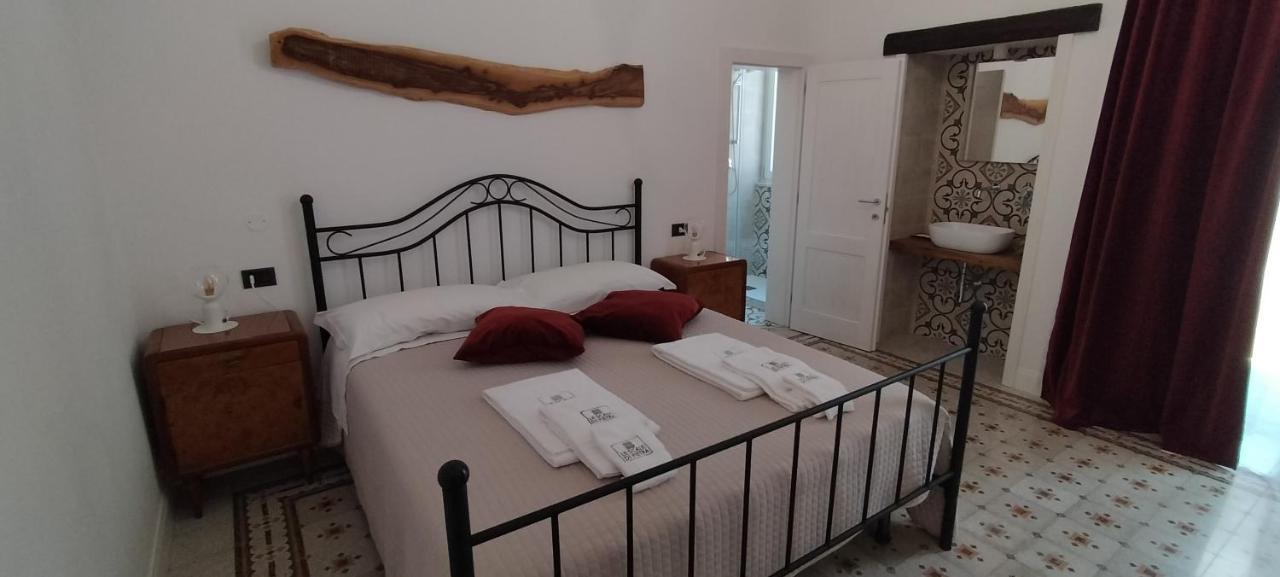コンヴェルサーノ Le Scale Di Pietra Bed & Breakfast エクステリア 写真