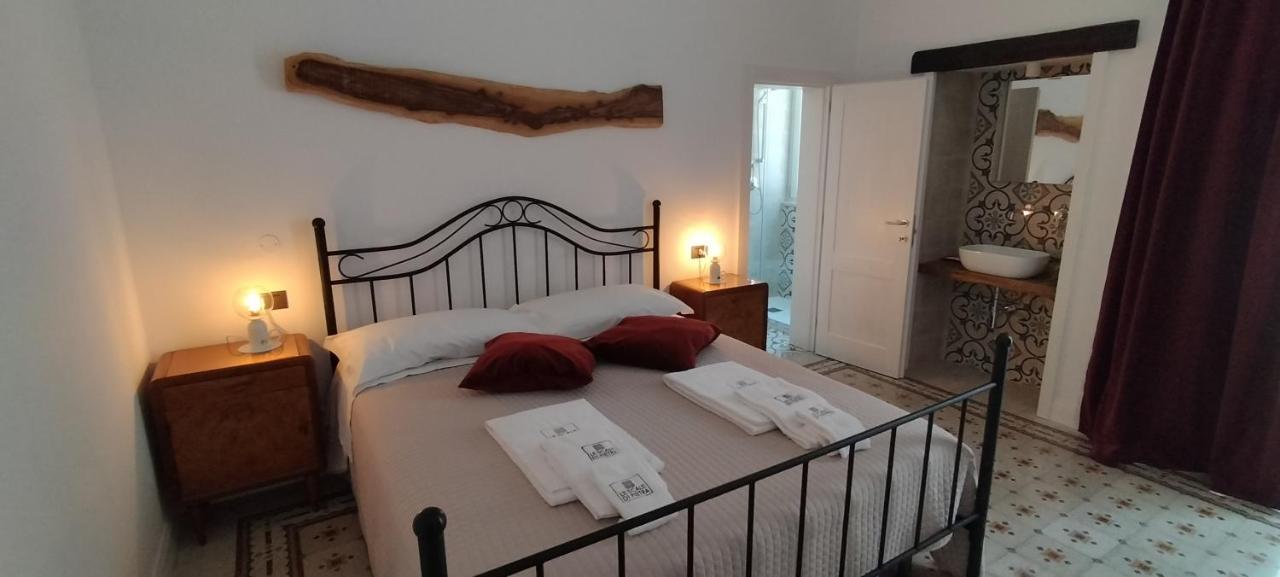 コンヴェルサーノ Le Scale Di Pietra Bed & Breakfast エクステリア 写真