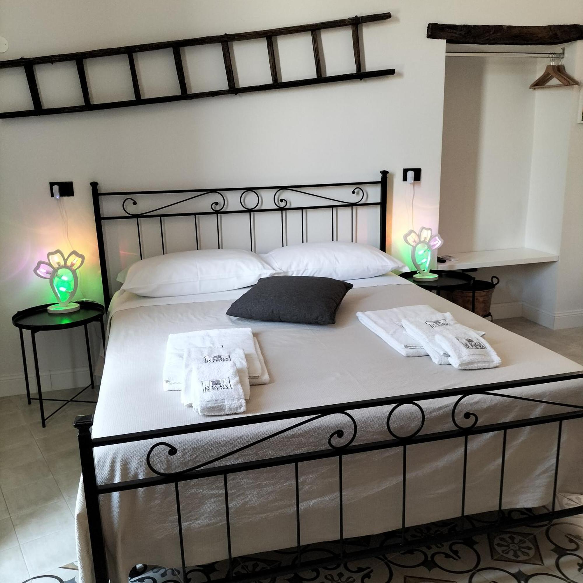 コンヴェルサーノ Le Scale Di Pietra Bed & Breakfast エクステリア 写真